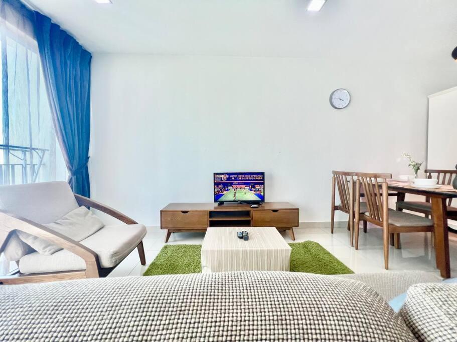 T3 1-10 Pax Trefoil 2Room Setia Alam Cozy Home Wifi Tv Екстериор снимка